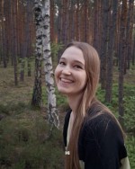 Cute nymphomaniac girl in the forest showed me her tits